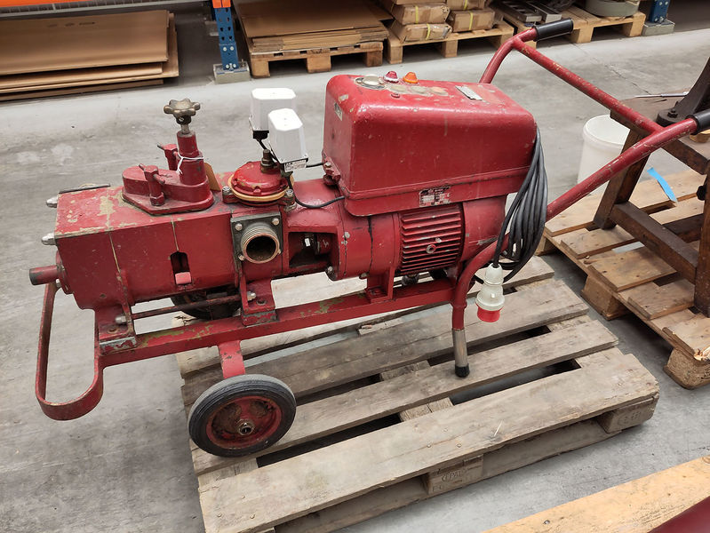 Datei:1056 Pumpen.jpg