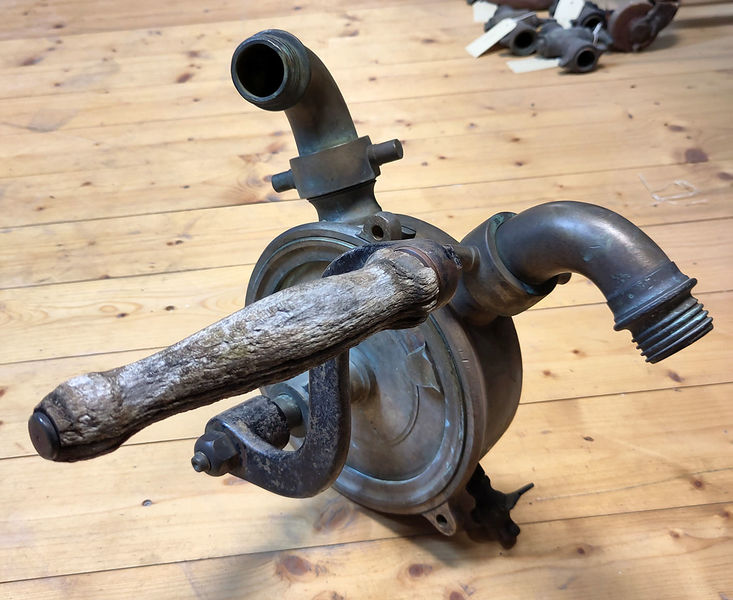 Datei:1093 Pumpen3.jpg