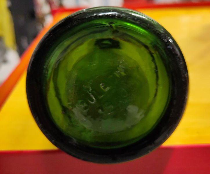 Datei:1116 Flaschen2.jpg