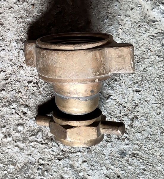 Datei:1108 Armaturen und Geraete.jpg